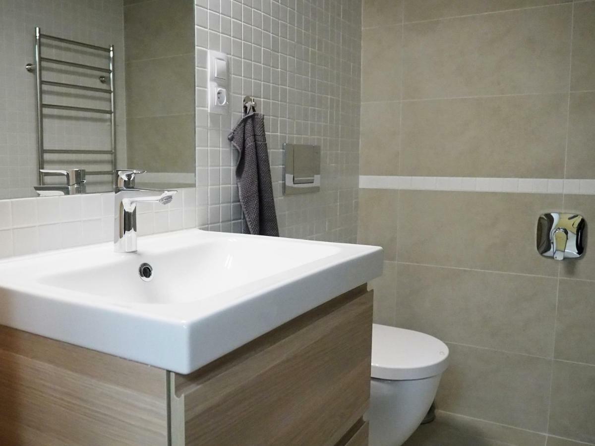 Ap10 - Apartments 4U Brezinova "Overnight Simply" Hradec Králové Exteriér fotografie