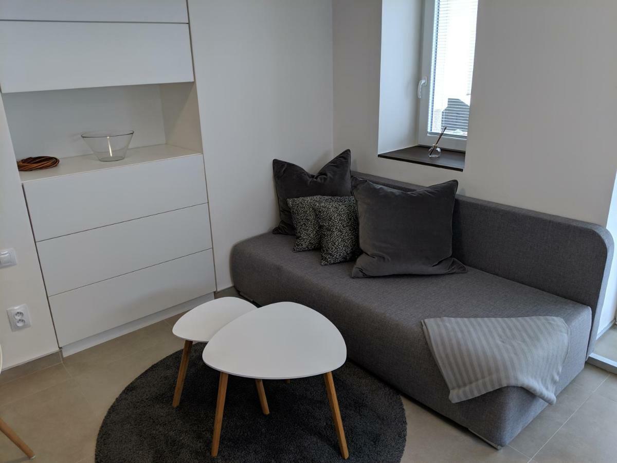 Ap10 - Apartments 4U Brezinova "Overnight Simply" Hradec Králové Exteriér fotografie